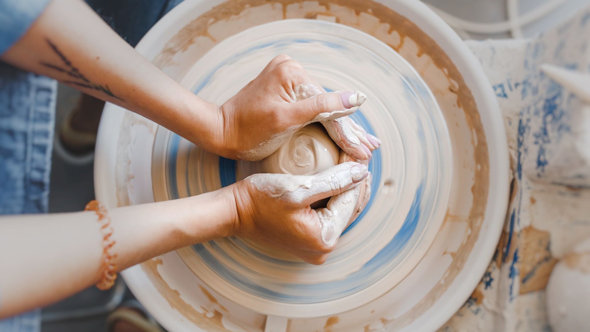 Curvy Pots Handmade Pottery